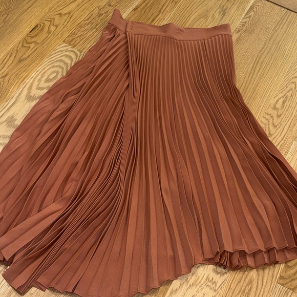 Vince Terracotta Drape Pleated Skirt - Picture 3 of 4
